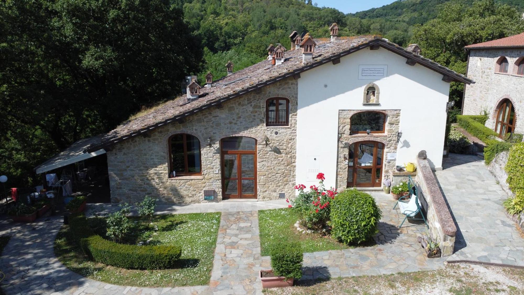 Casa Vacanze Borgo La Fratta Barberino di Mugello Luaran gambar